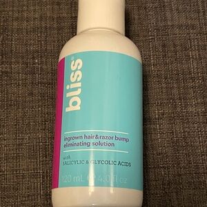 Bliss Ingrown Hair & Razor Bump Solution - Aqua and White